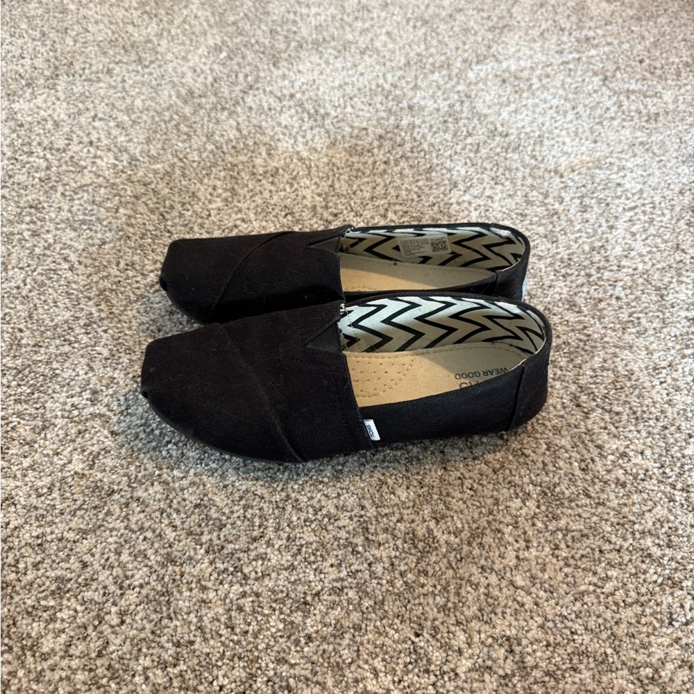 Toms Black Canvas Slip-On Flats